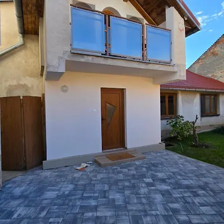 Dom Center Nyaraló Galgóc