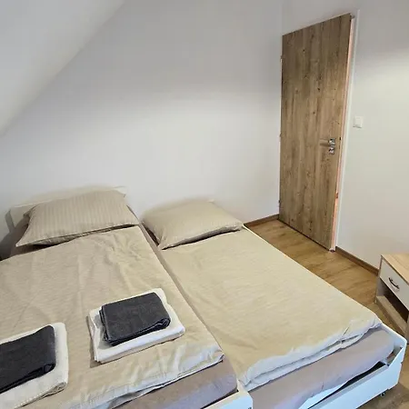 Nyaraló Dom Center Galgóc